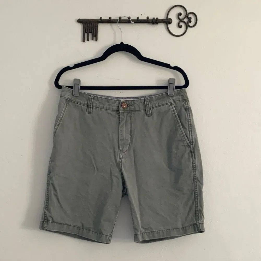 Quiksilver Men’s Flat Front Casual Shorts | Green | Waist 31